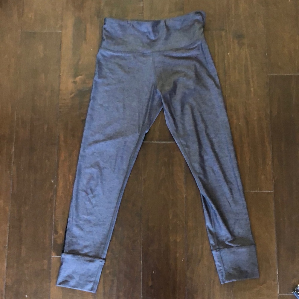 Lorna Jane ankle biters size small